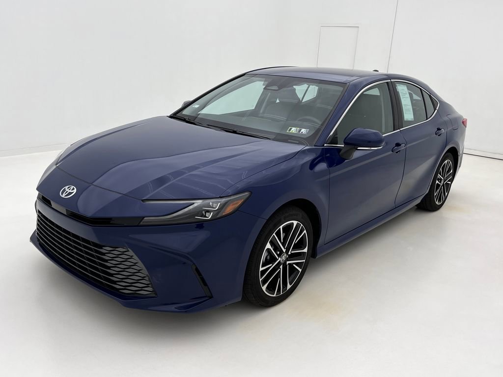 2025 Toyota Camry XLE photo 4