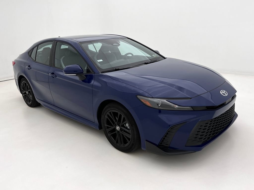 2025 Toyota Camry SE photo 2