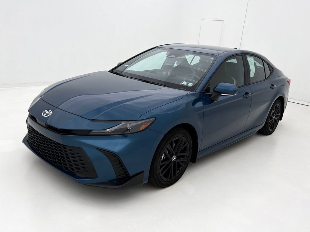 Used 2025 Toyota Camry SE Sedan