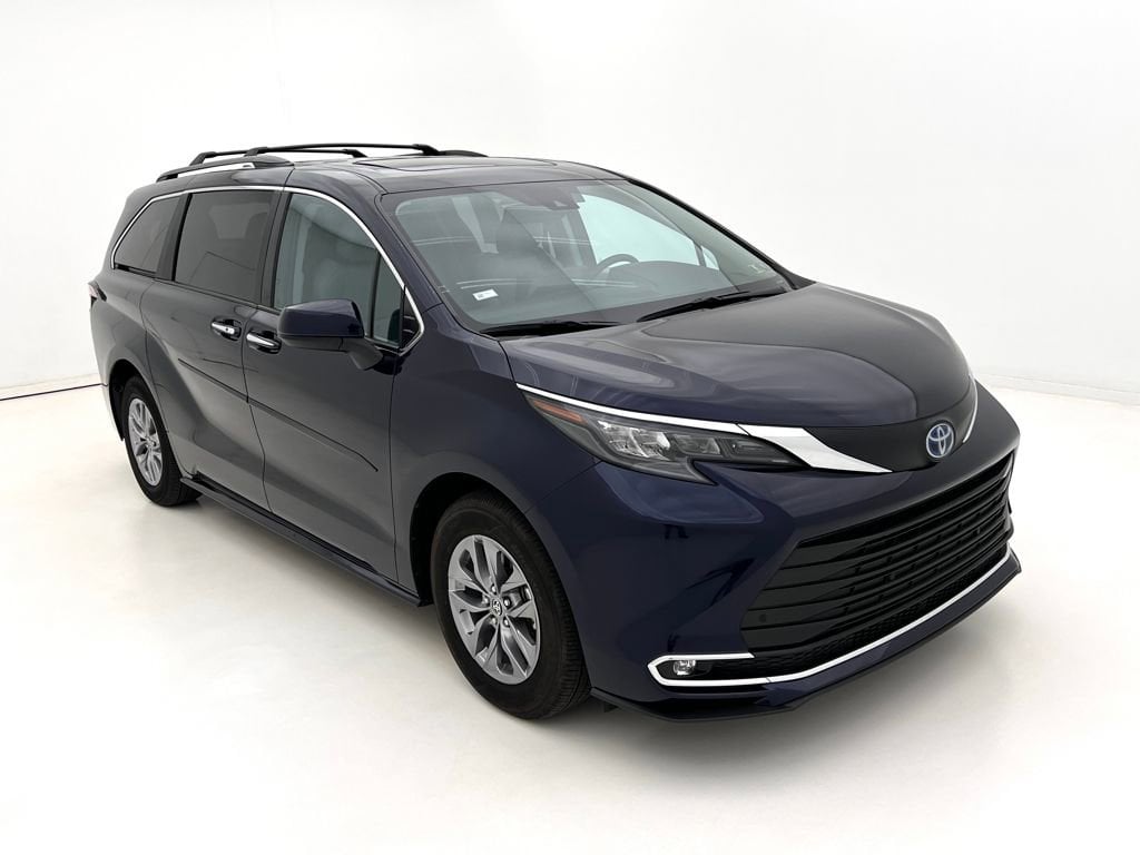 Used 2024 Toyota Sienna XLE Van Passenger Van