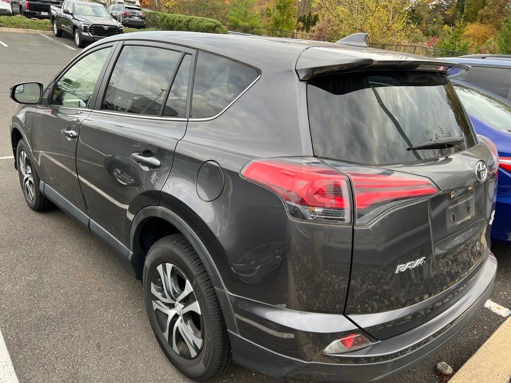 Used 2018 Toyota RAV4 LE SUV