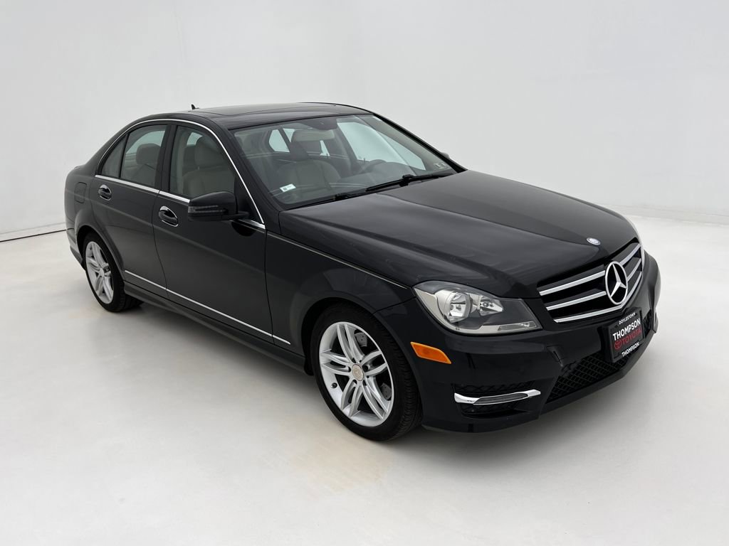 2014 Mercedes Benz C 300 Sedan photo 2