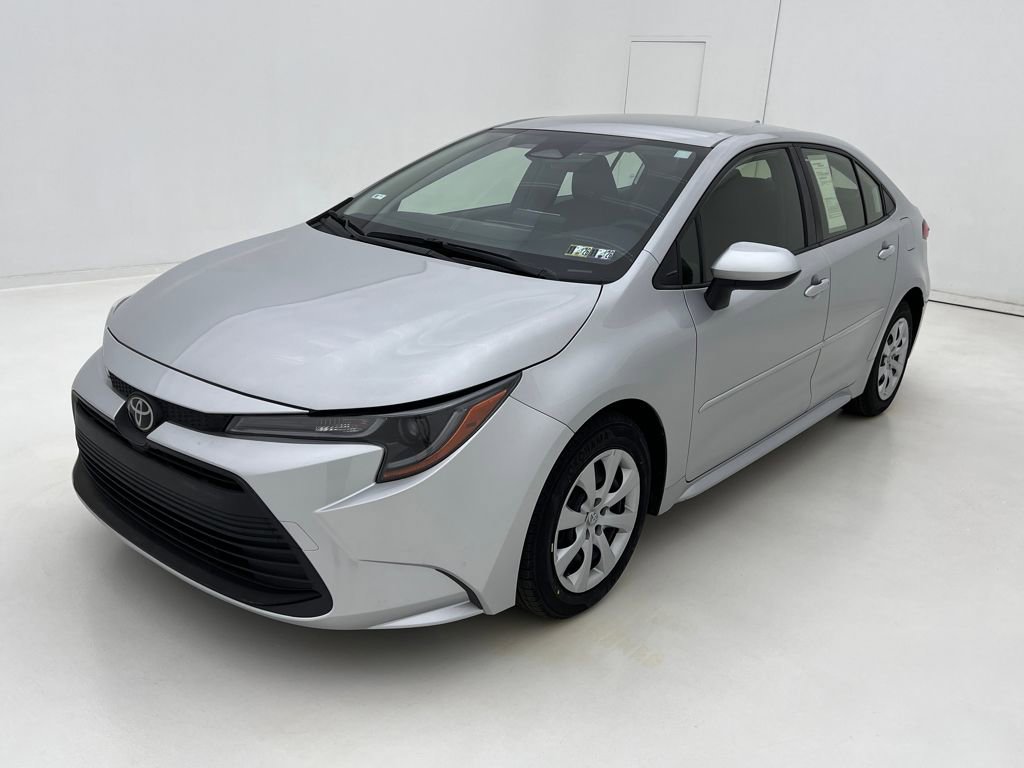 2023 Toyota Corolla LE photo 4