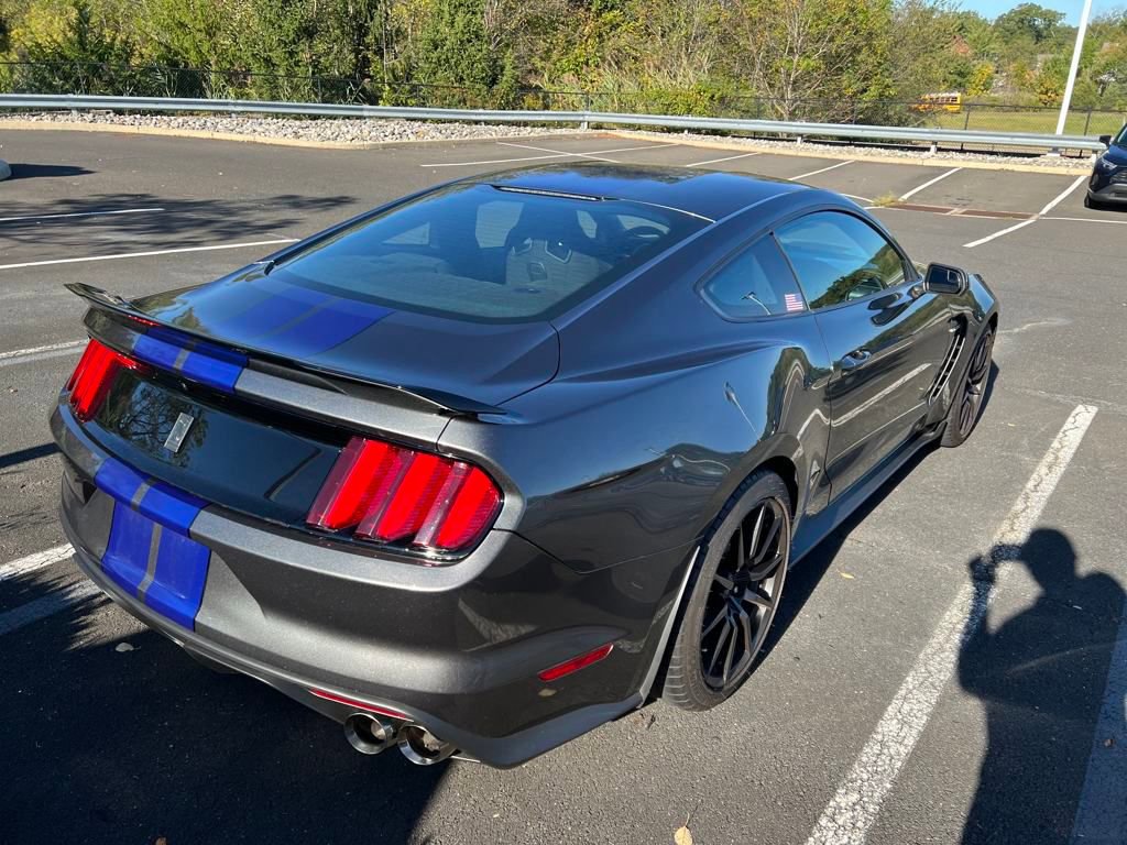 2016 Ford Mustang Shelby photo 3