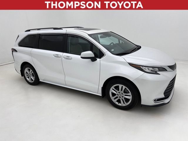 2023 Toyota Sienna Van Passenger Van 