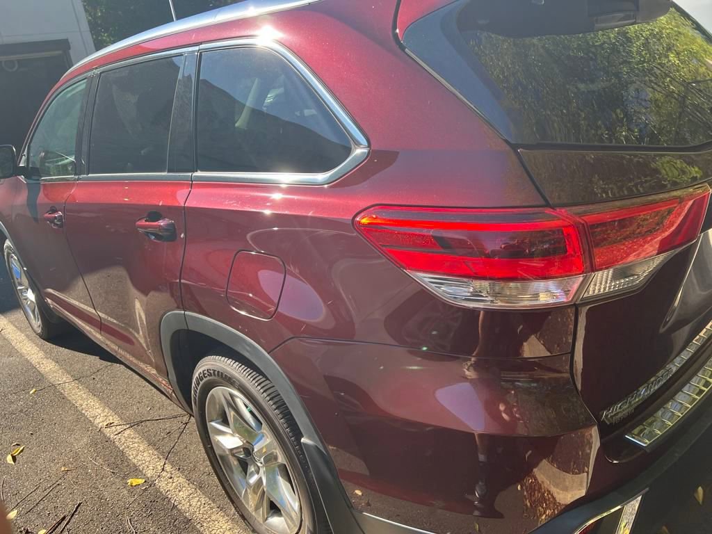 2019 Toyota Highlander Limited photo 4