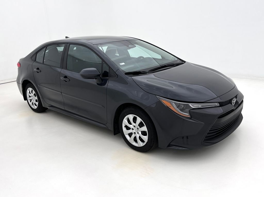 2024 Toyota Corolla LE photo 2