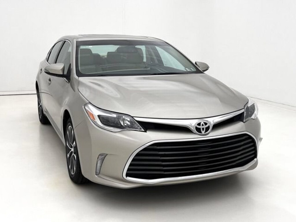 Used 2016 Toyota Avalon XLE Premium Sedan