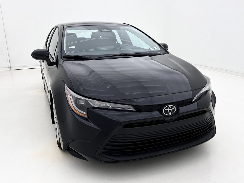 Certified 2025 Toyota Corolla LE Sedan
