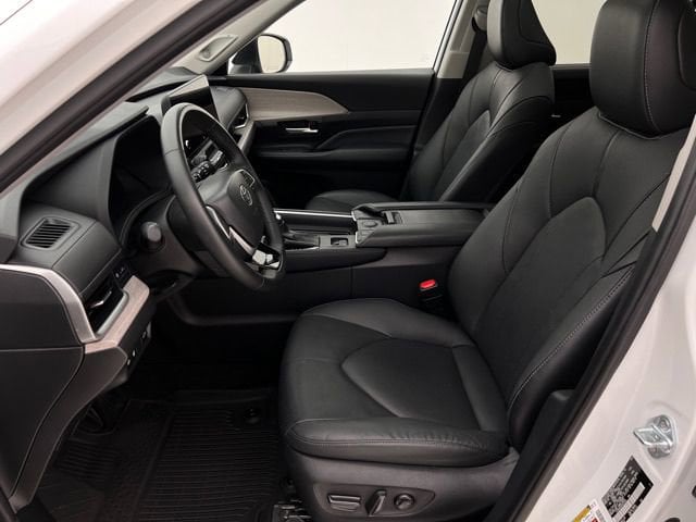 2024 Toyota Grand Highlander Limited - Photo 11