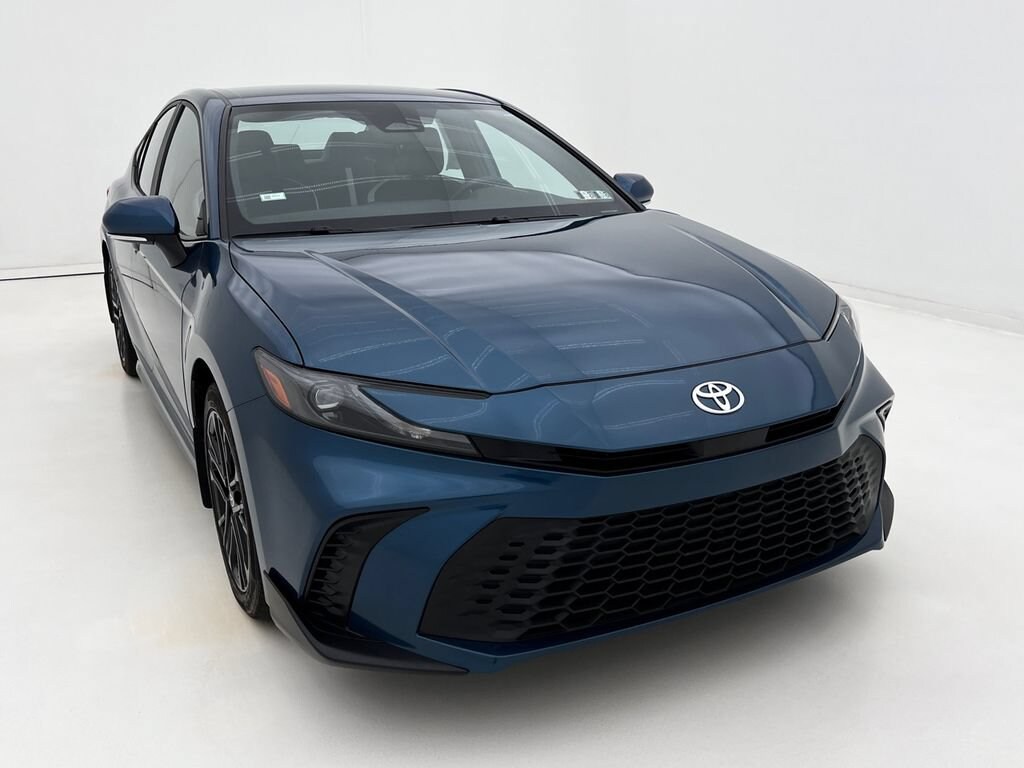Used 2025 Toyota Camry SE Sedan