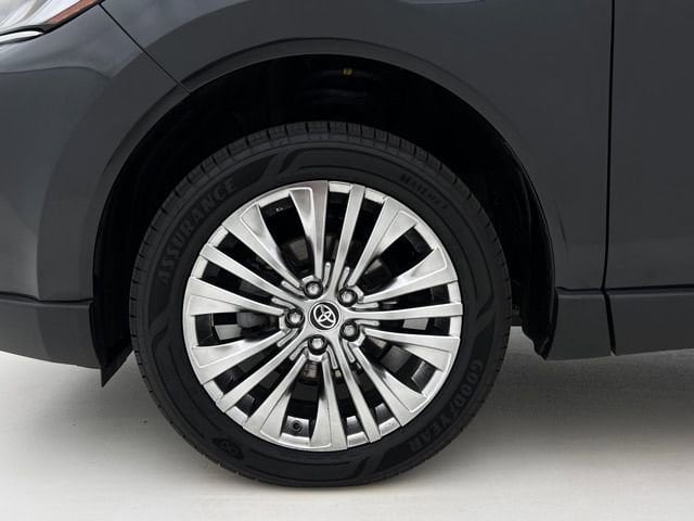 2024 Toyota Venza XLE - Photo 26