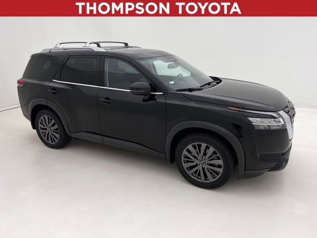 2022 Nissan Pathfinder SL 4WD's photo