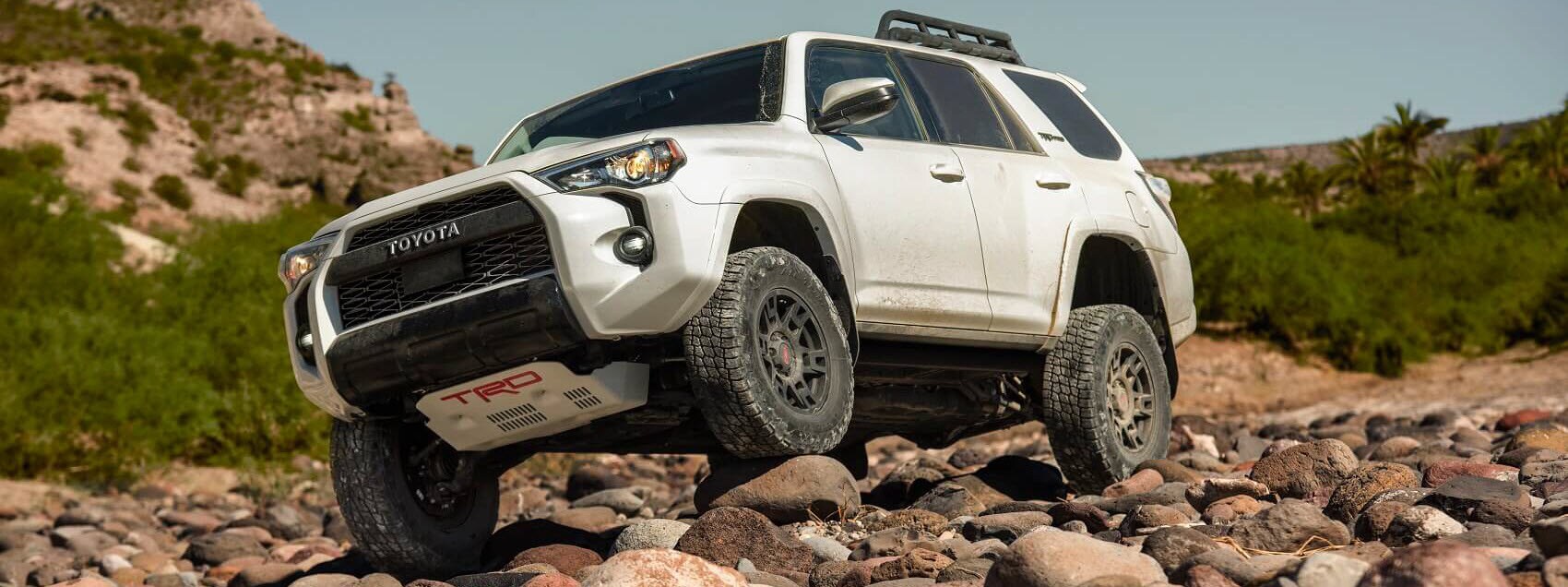 2020 Toyota 4Runner TRD-PRO Off-Roading on Rocks