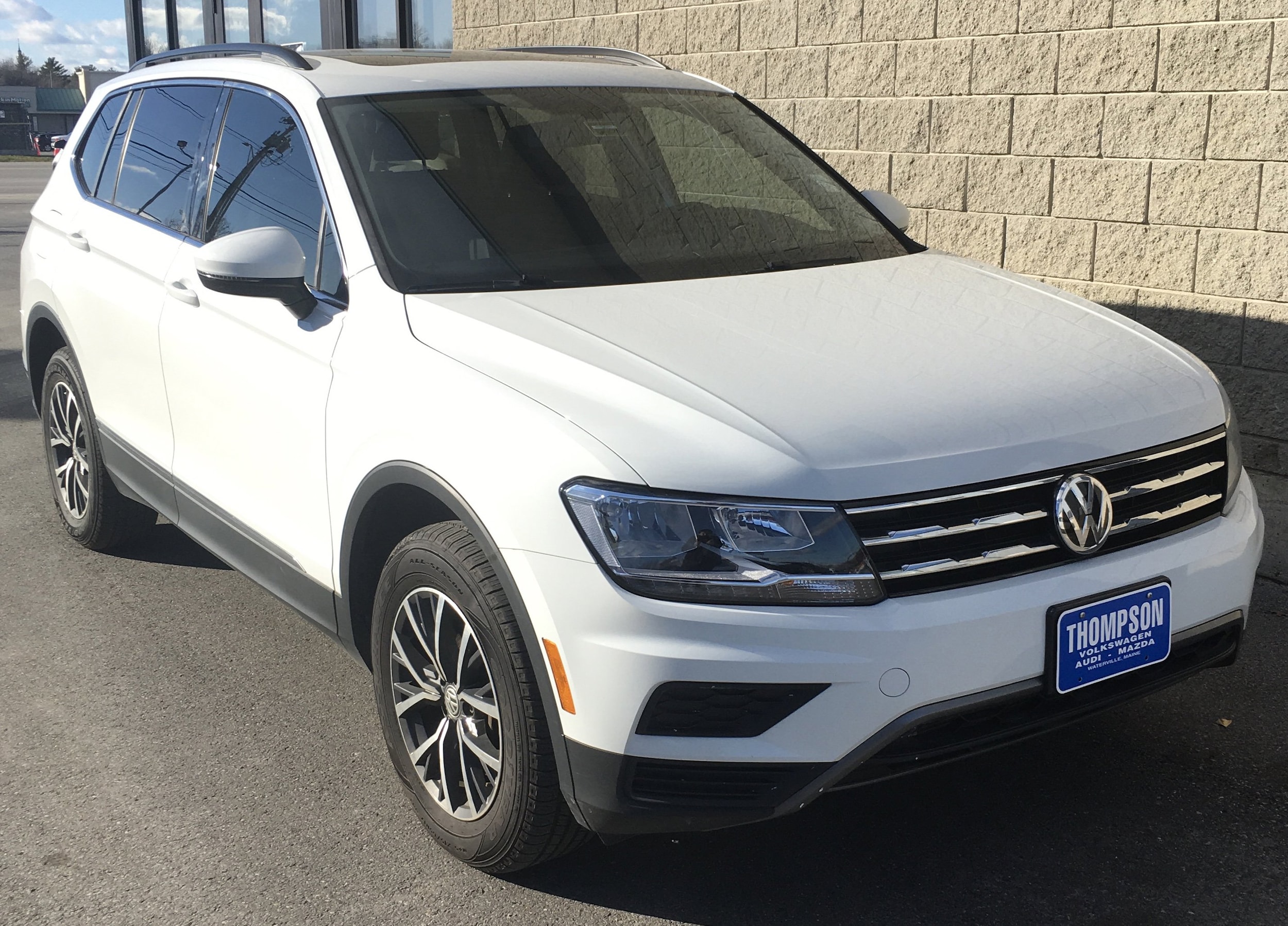 2020 Volkswagen Tiguan SE's photo