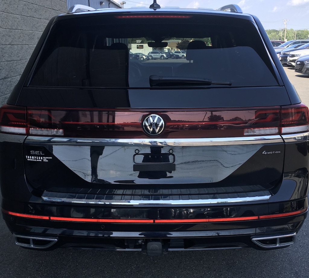 Used 2024 Volkswagen Atlas 2.0T SEL Premium R-Line SUV