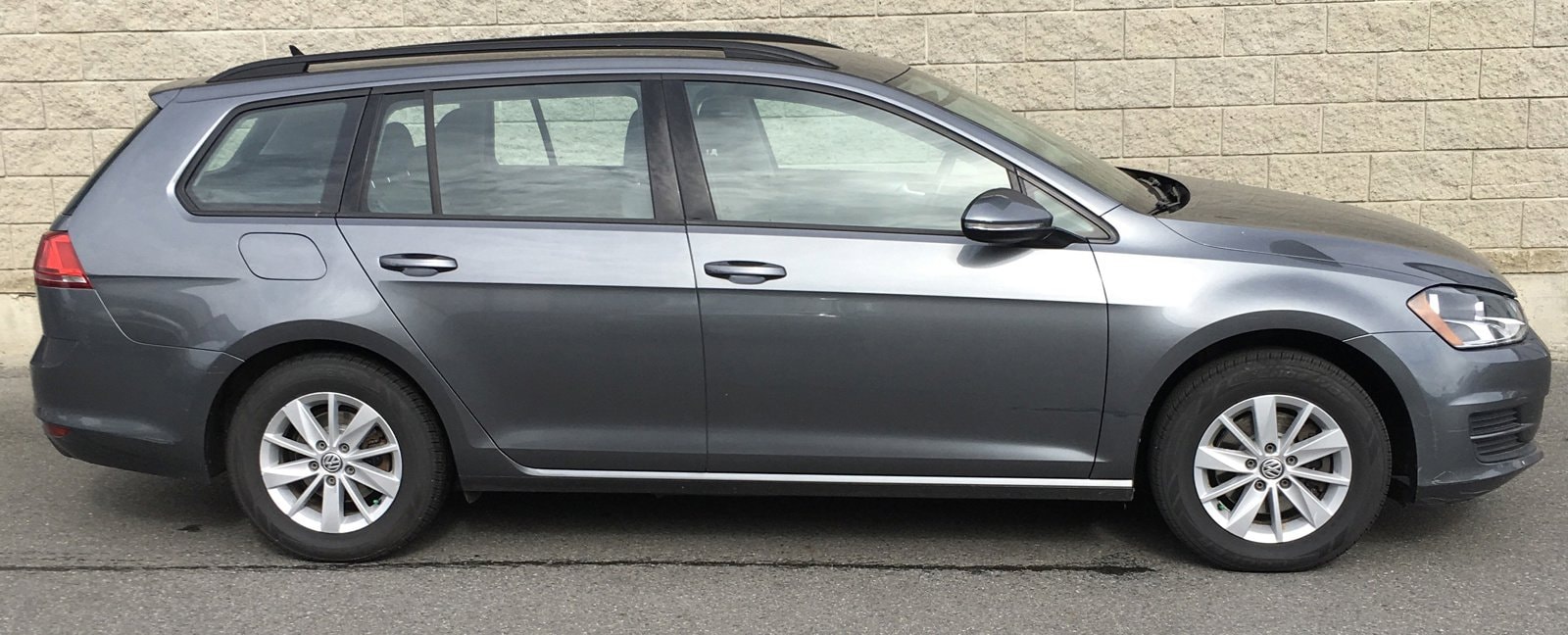 Used 2016 Volkswagen Golf SportWagen TSI S with VIN 3VWC17AU3GM506009 for sale in Waterville, ME