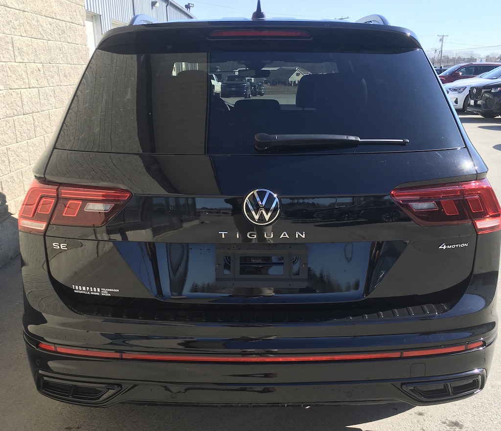 New 2024 Volkswagen Tiguan 2.0T SE R-Line Black SUV