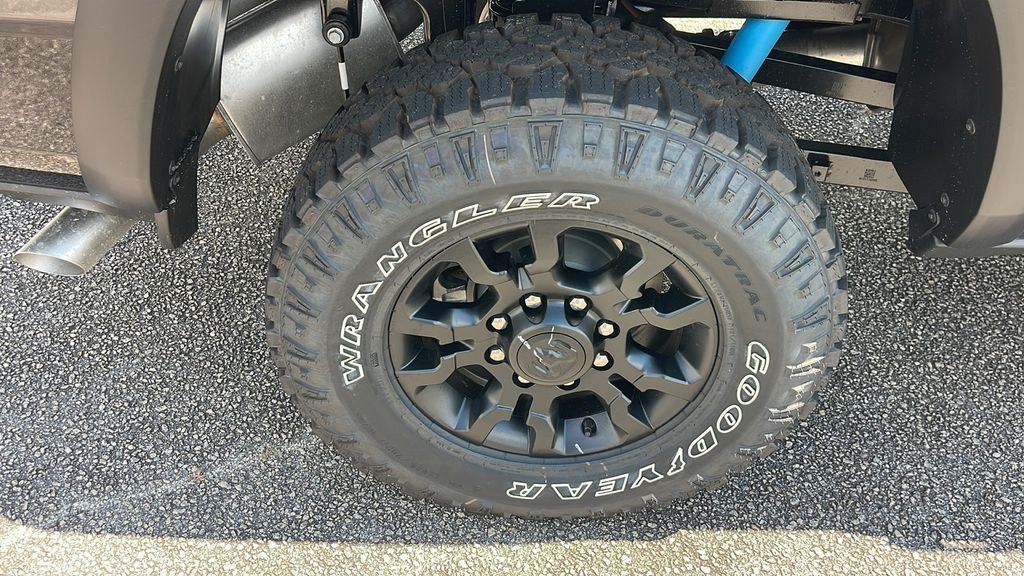 2026 RAM 2500 Power Wagon - Photo 10