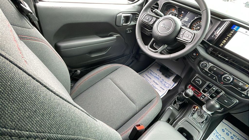 2025 Jeep Wrangler 4-Door Rubicon - Photo 14