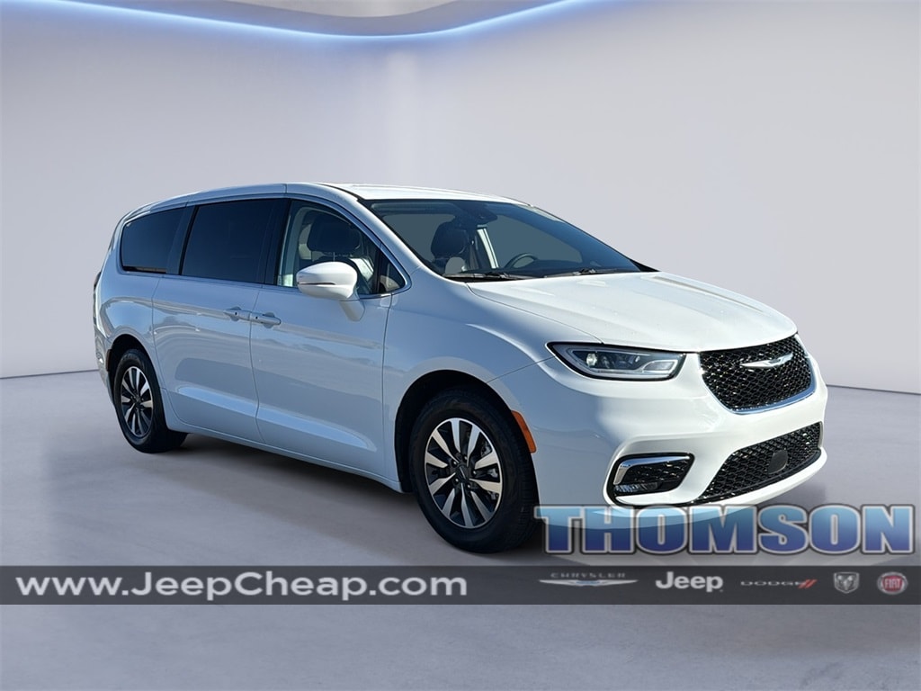 2022 Chrysler Pacifica Hybrid Van Passenger Van 