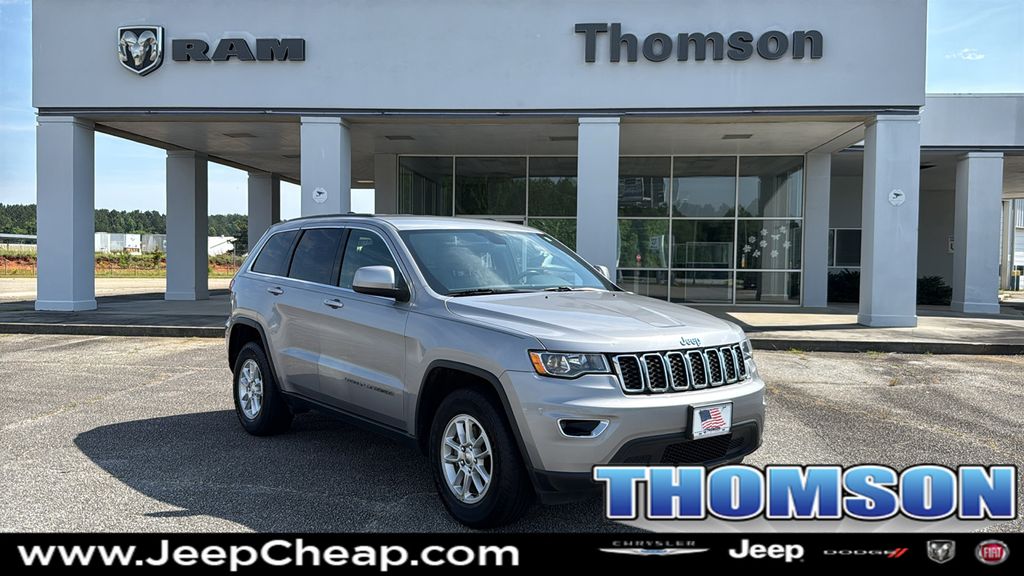 2019 Jeep Grand Cherokee Laredo's photo