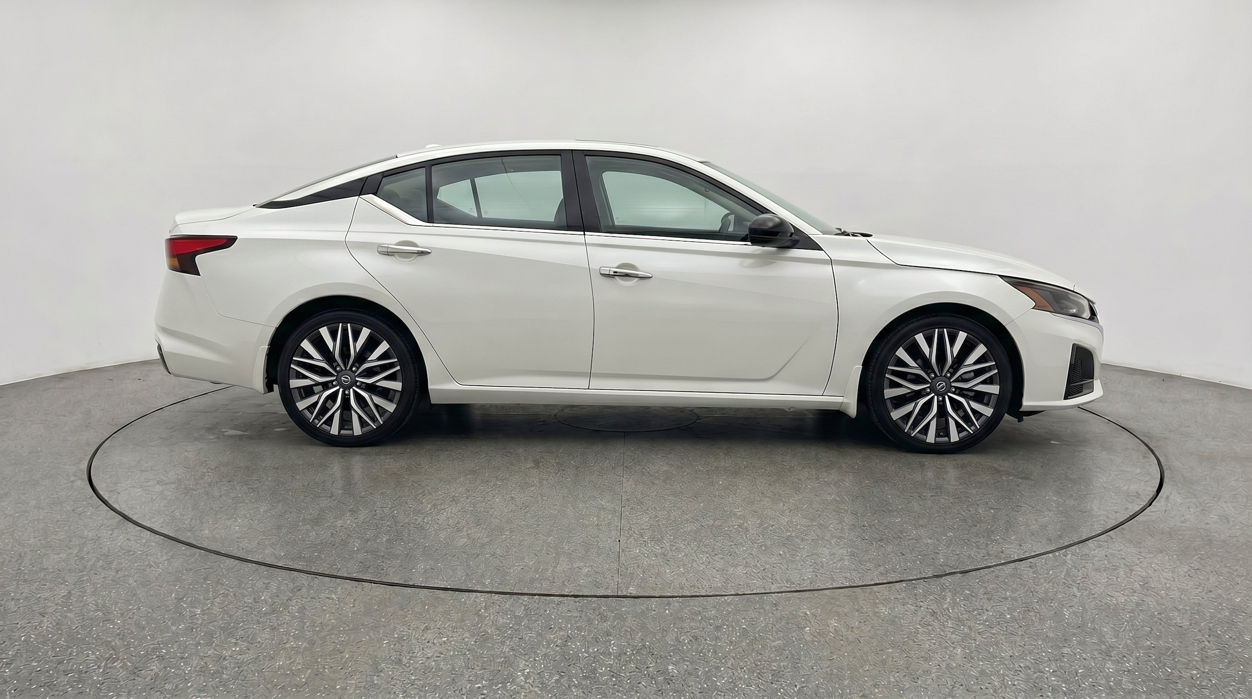 Thumbnail: 2025 Nissan Altima - 10