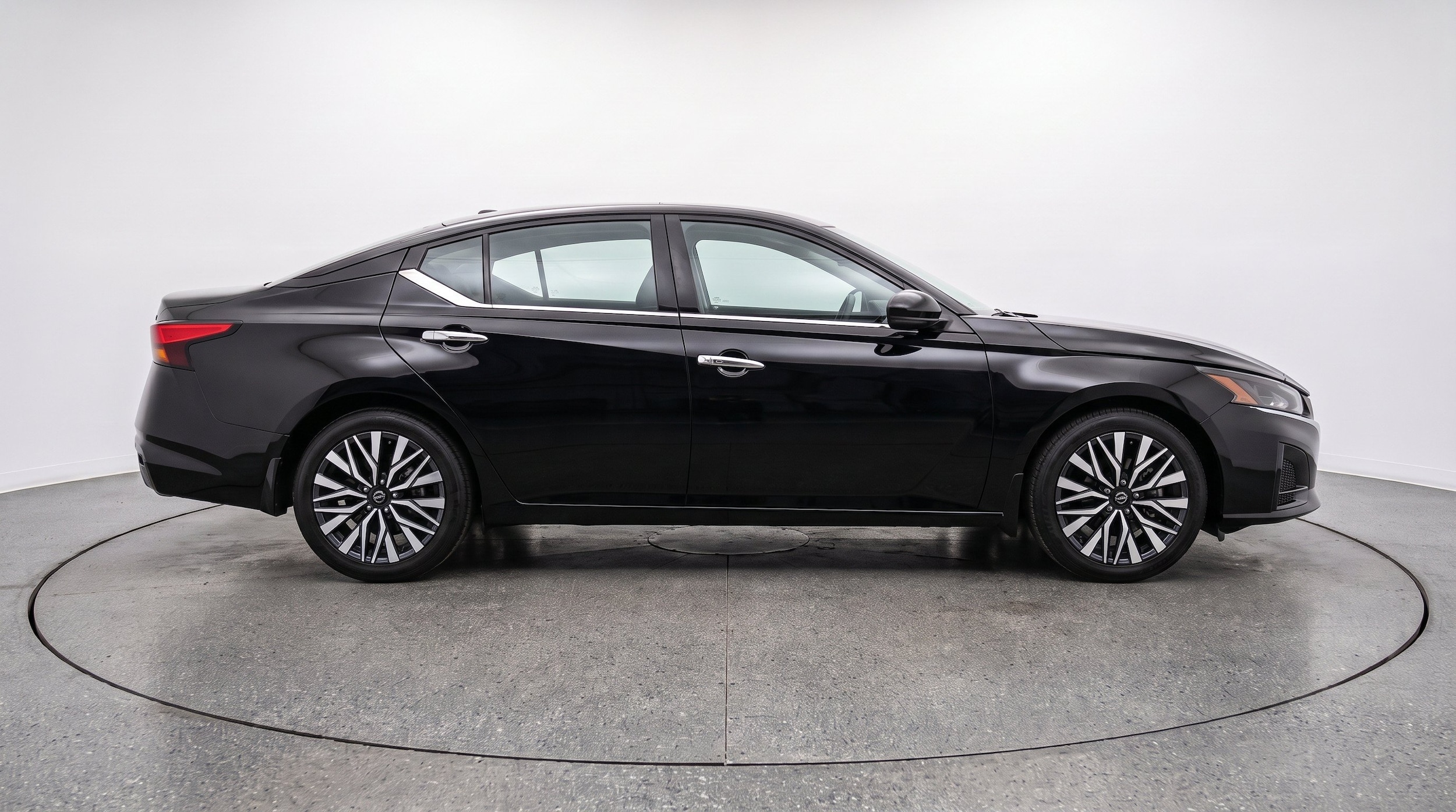 Thumbnail: 2025 Nissan Altima - 11