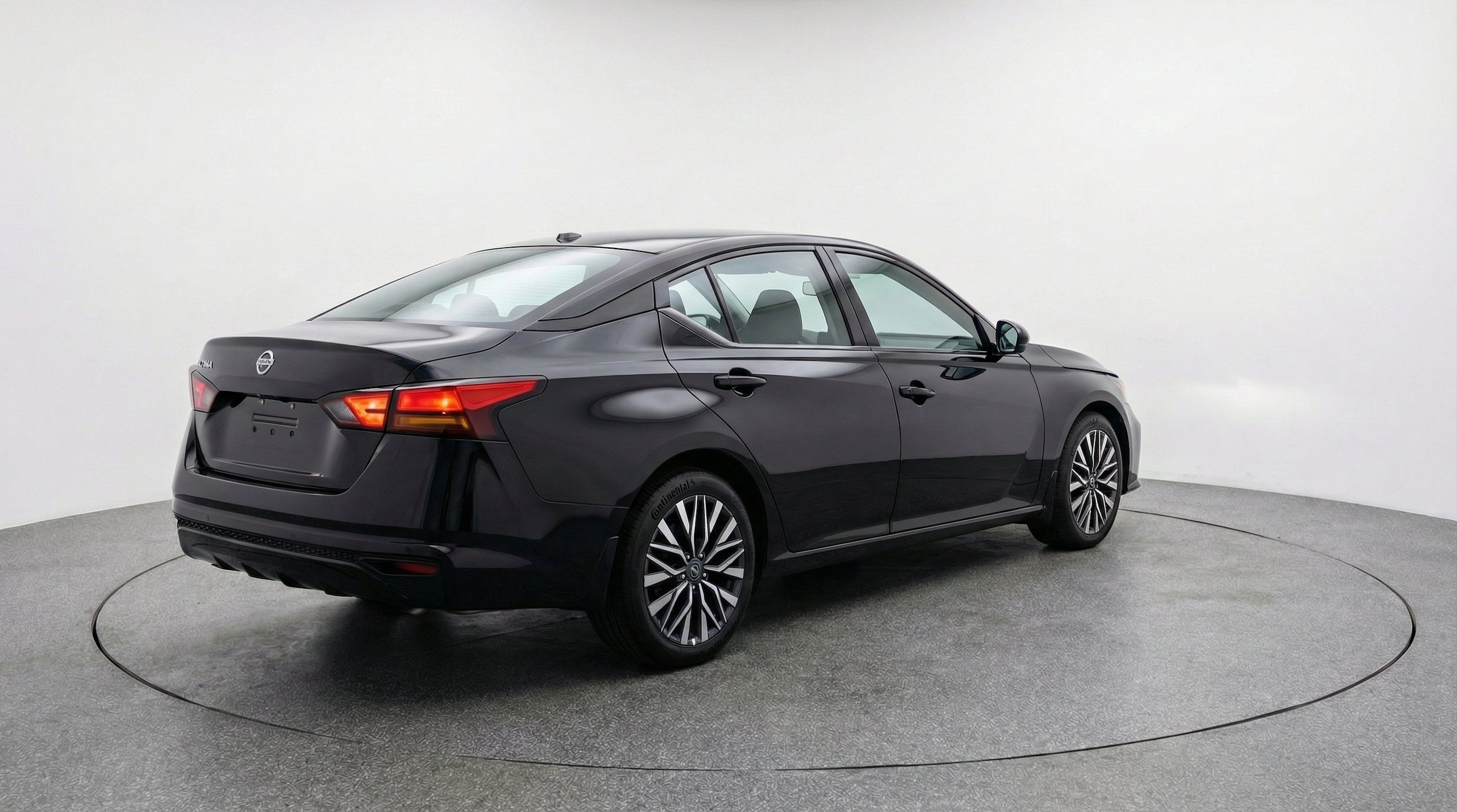 Thumbnail: 2025 Nissan Altima - 9