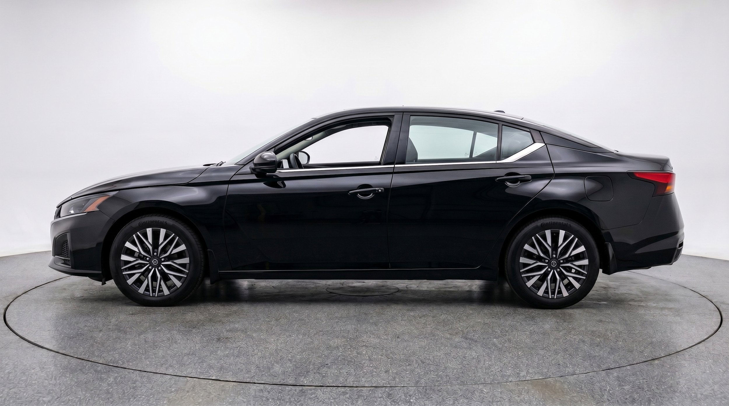 Thumbnail: 2025 Nissan Altima - 4