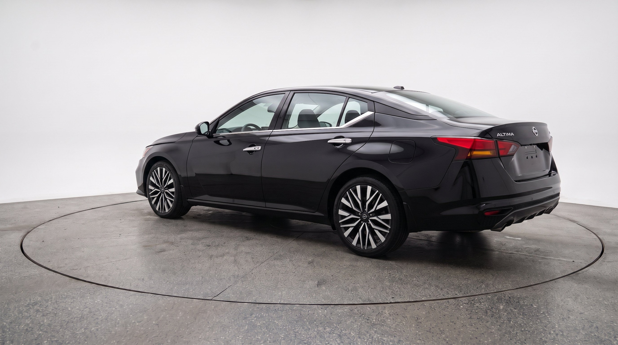 Thumbnail: 2025 Nissan Altima - 6