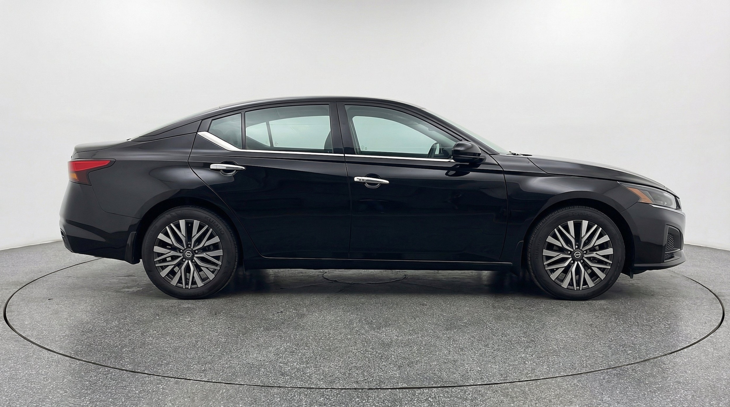 Thumbnail: 2025 Nissan Altima - 11