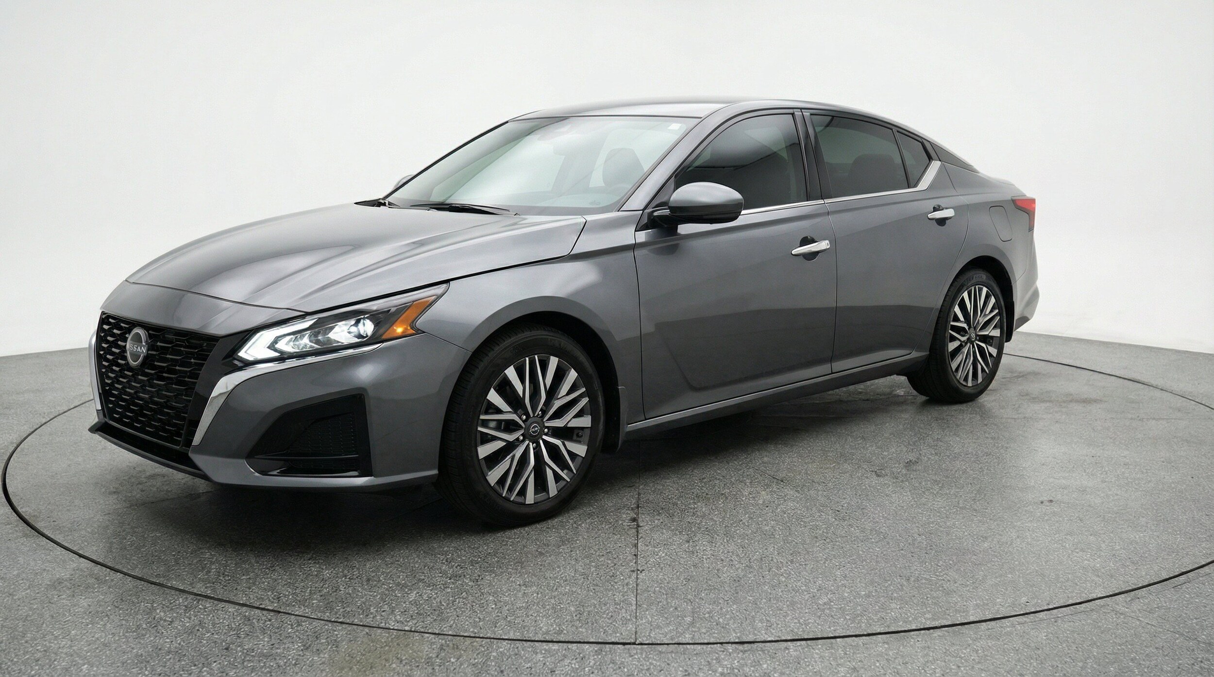 Thumbnail: 2025 Nissan Altima - 3