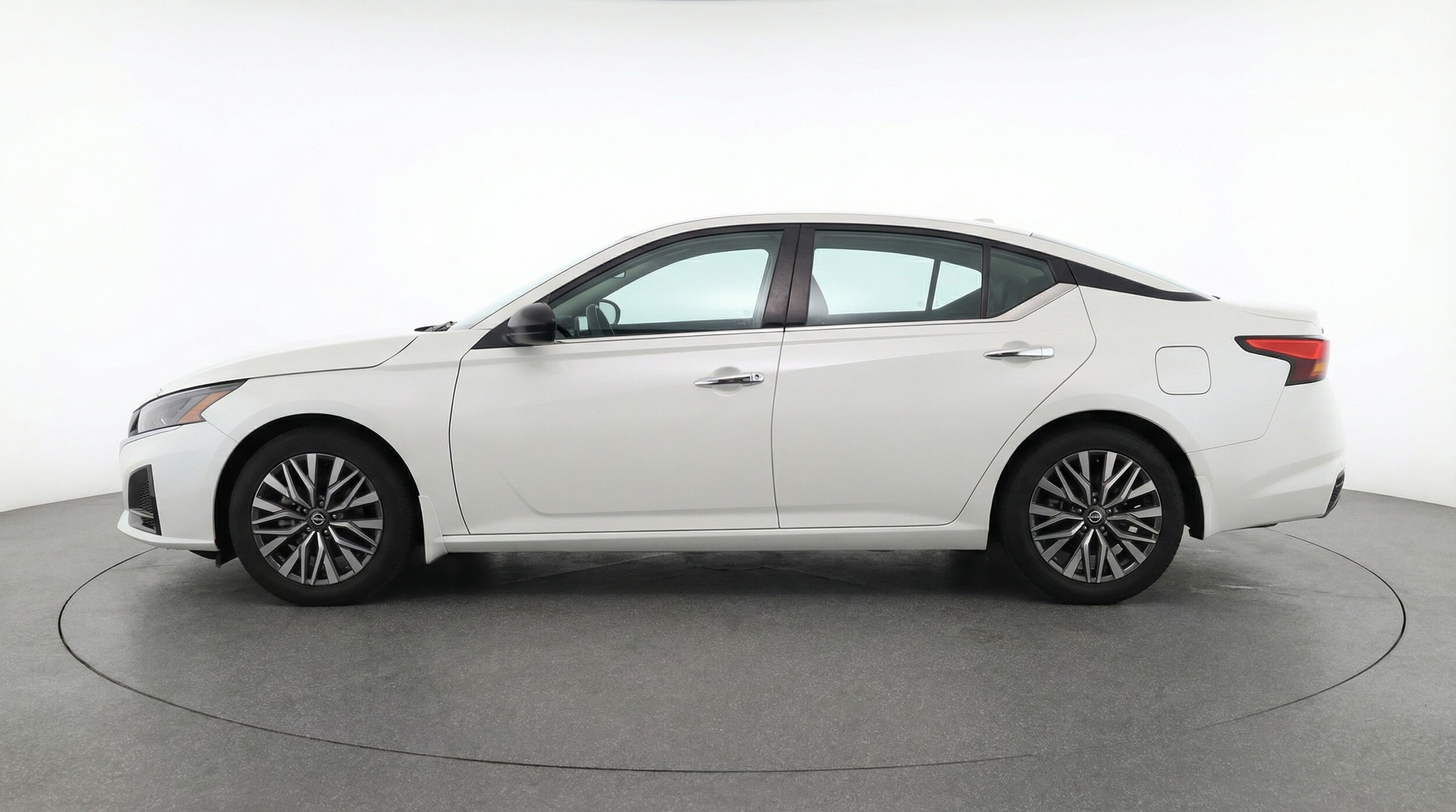 Thumbnail: 2025 Nissan Altima - 4