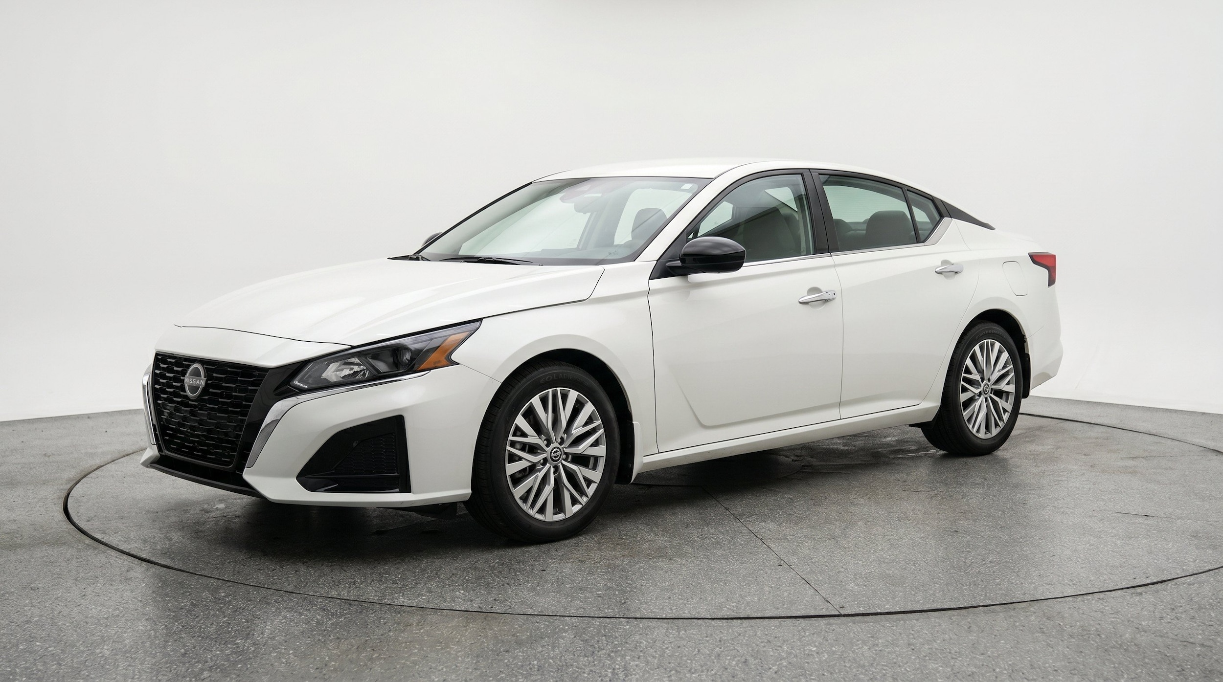 Thumbnail: 2025 Nissan Altima - 3