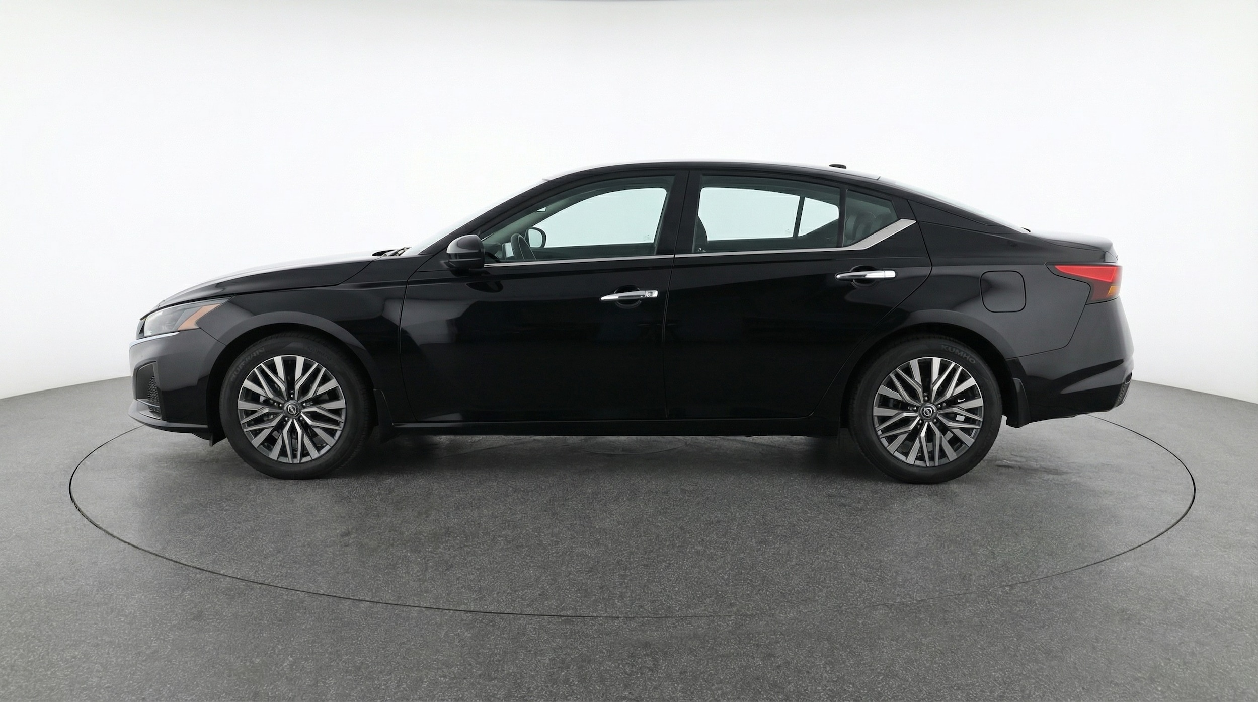 Thumbnail: 2025 Nissan Altima - 4