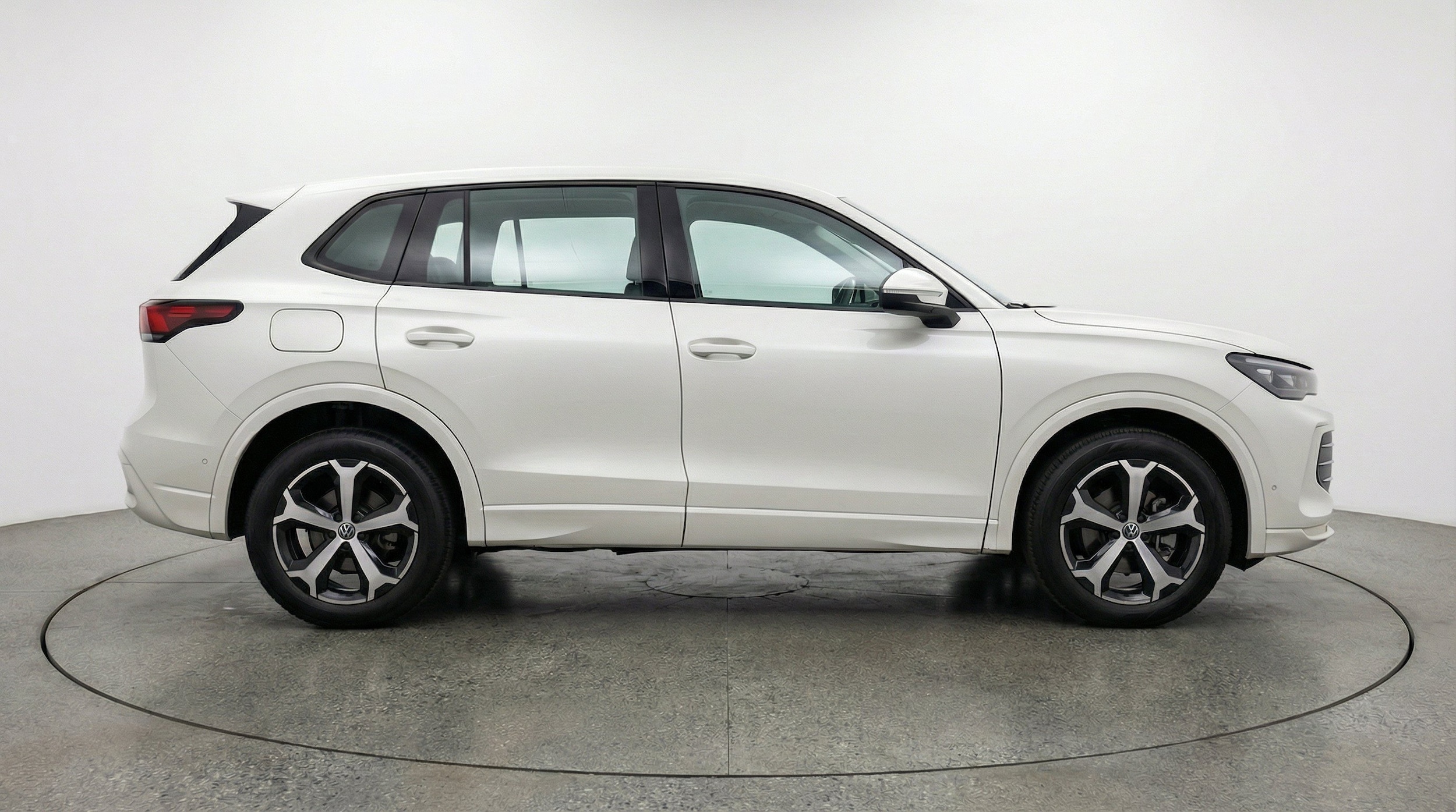 Thumbnail: 2026 Volkswagen Tiguan - 11