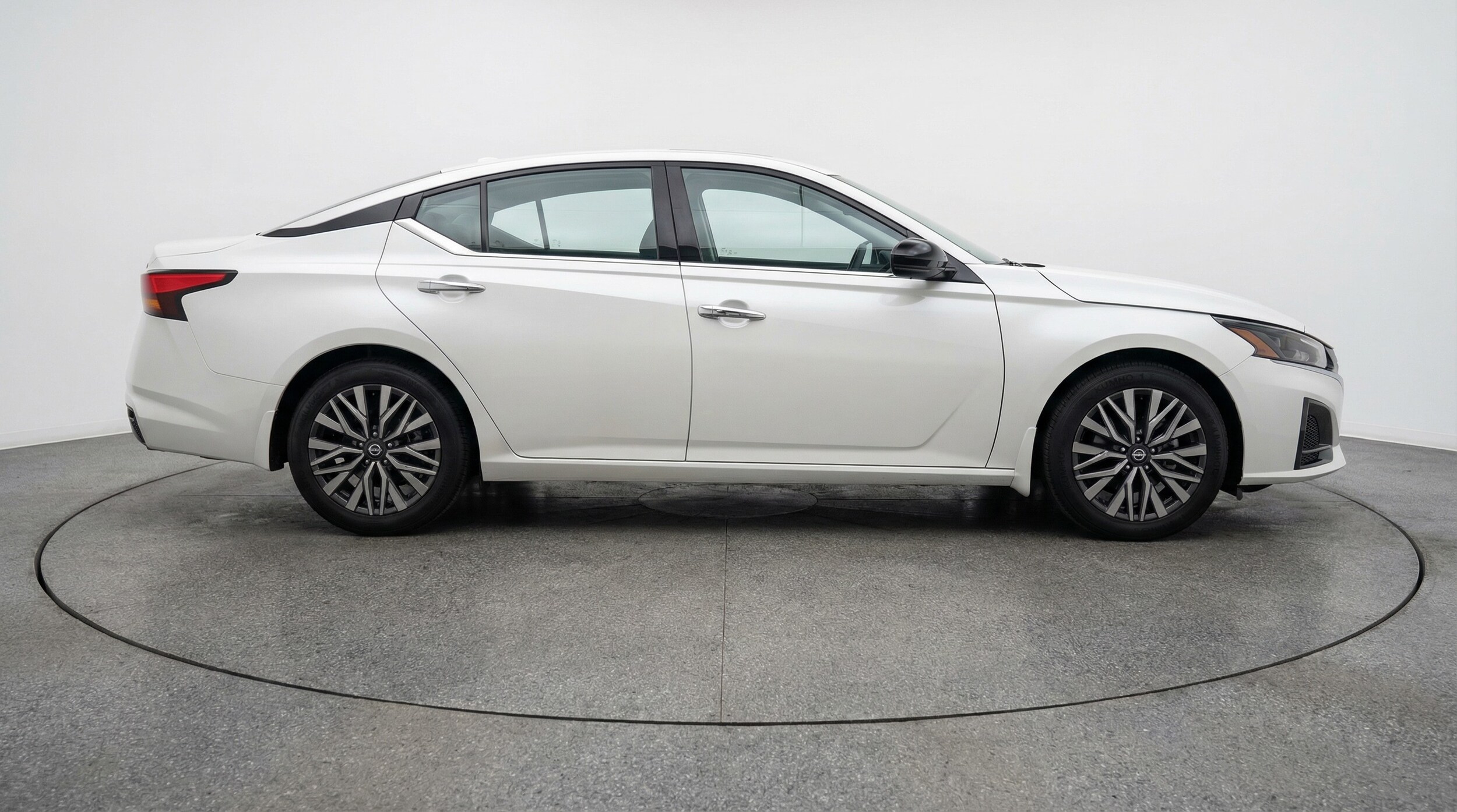 Thumbnail: 2025 Nissan Altima - 8