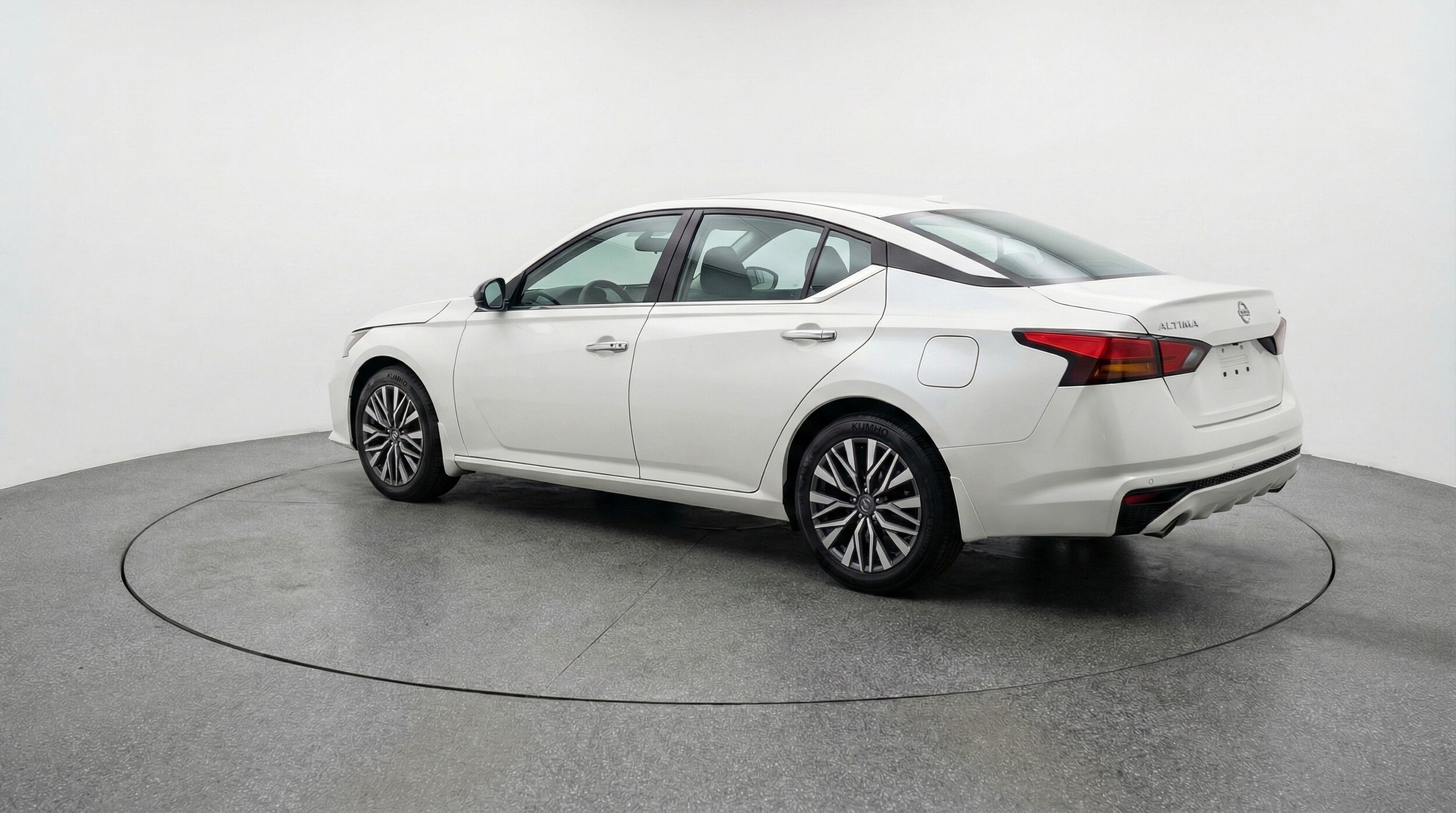 Thumbnail: 2025 Nissan Altima - 5