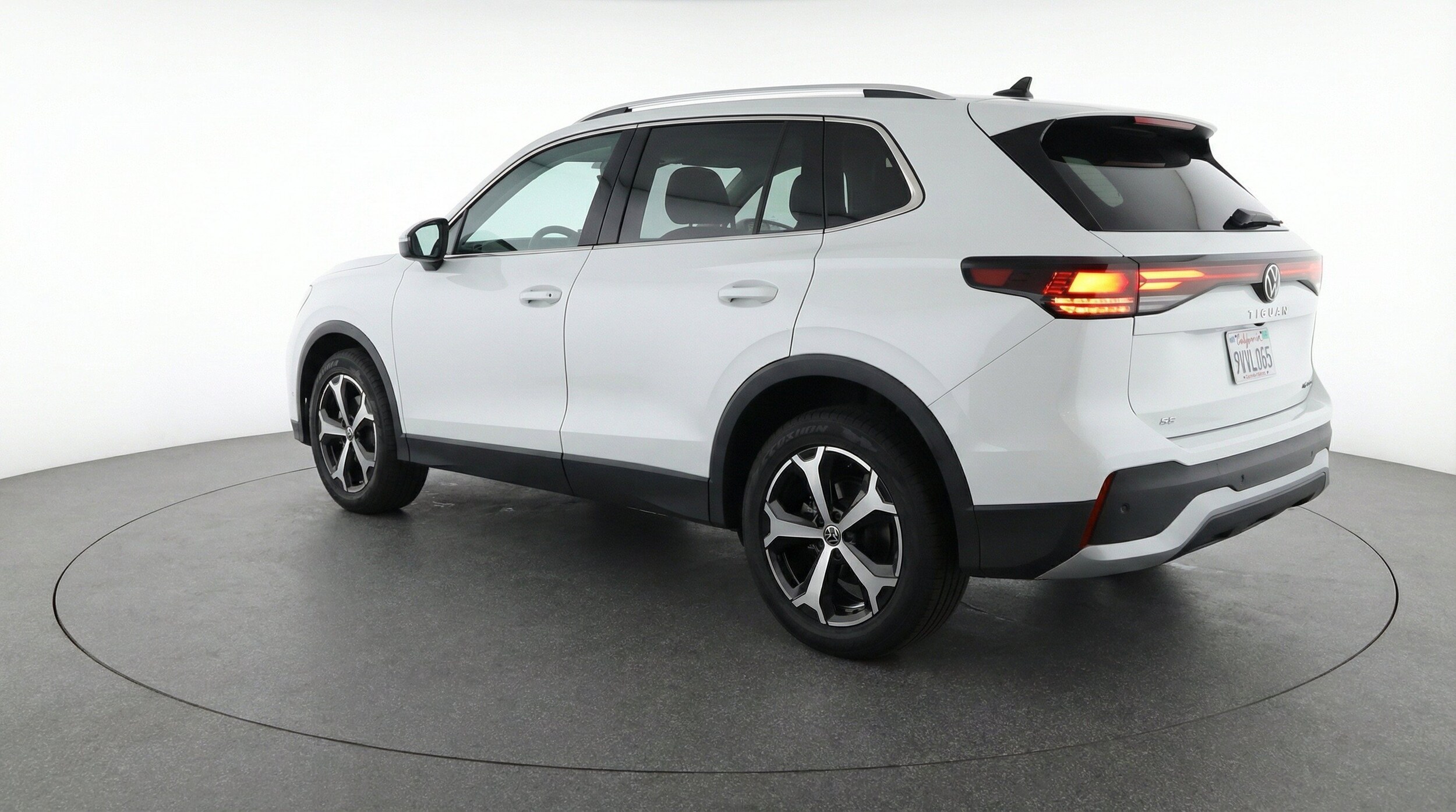 Thumbnail: 2026 Volkswagen Tiguan - 6