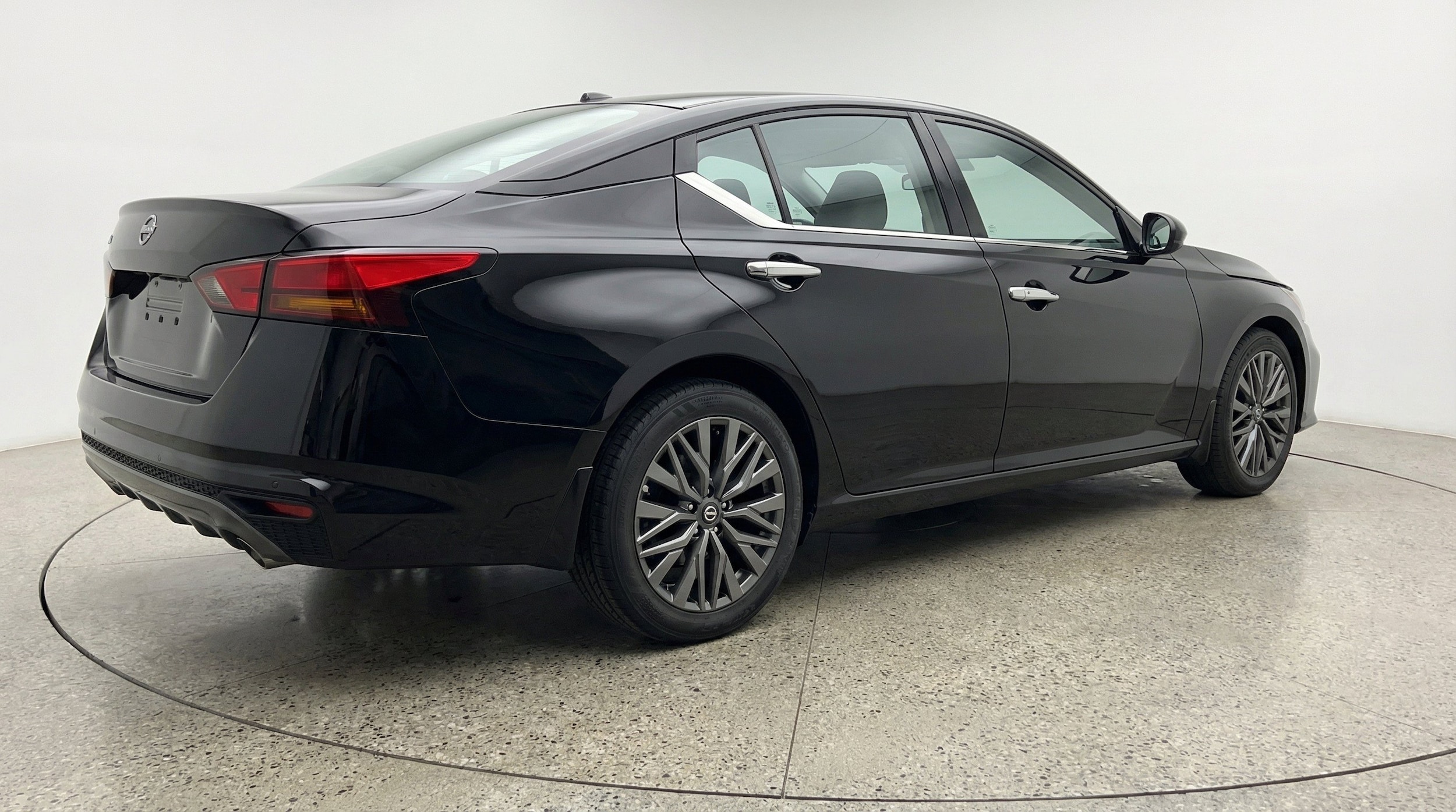 Thumbnail: 2025 Nissan Altima - 9