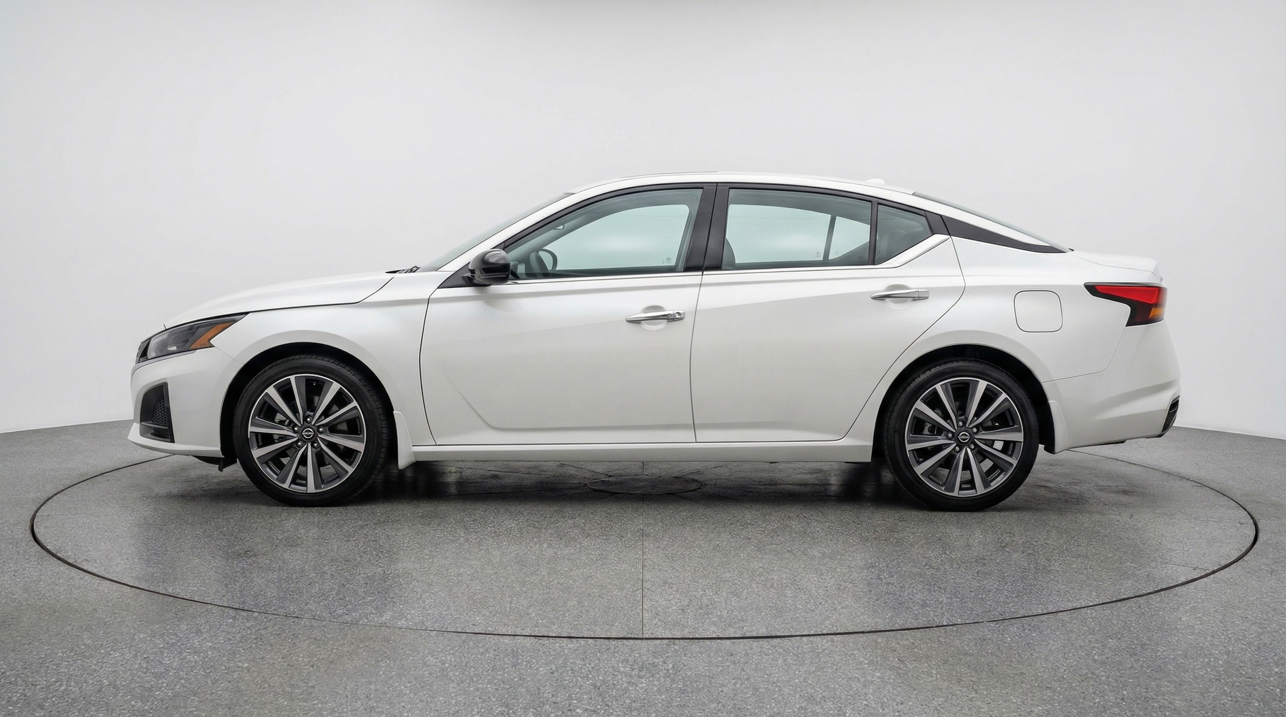 Thumbnail: 2025 Nissan Altima - 4