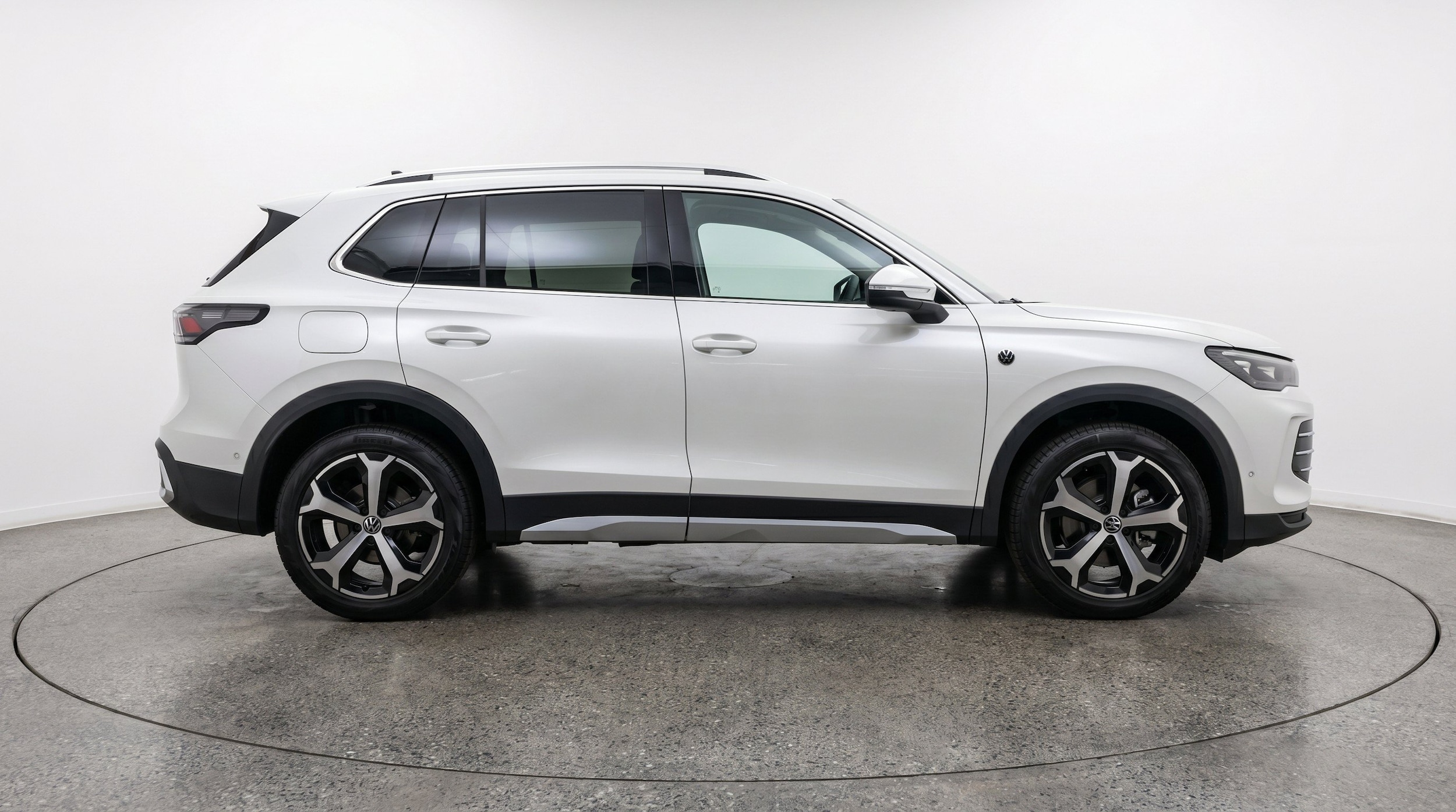 Thumbnail: 2026 Volkswagen Tiguan - 11