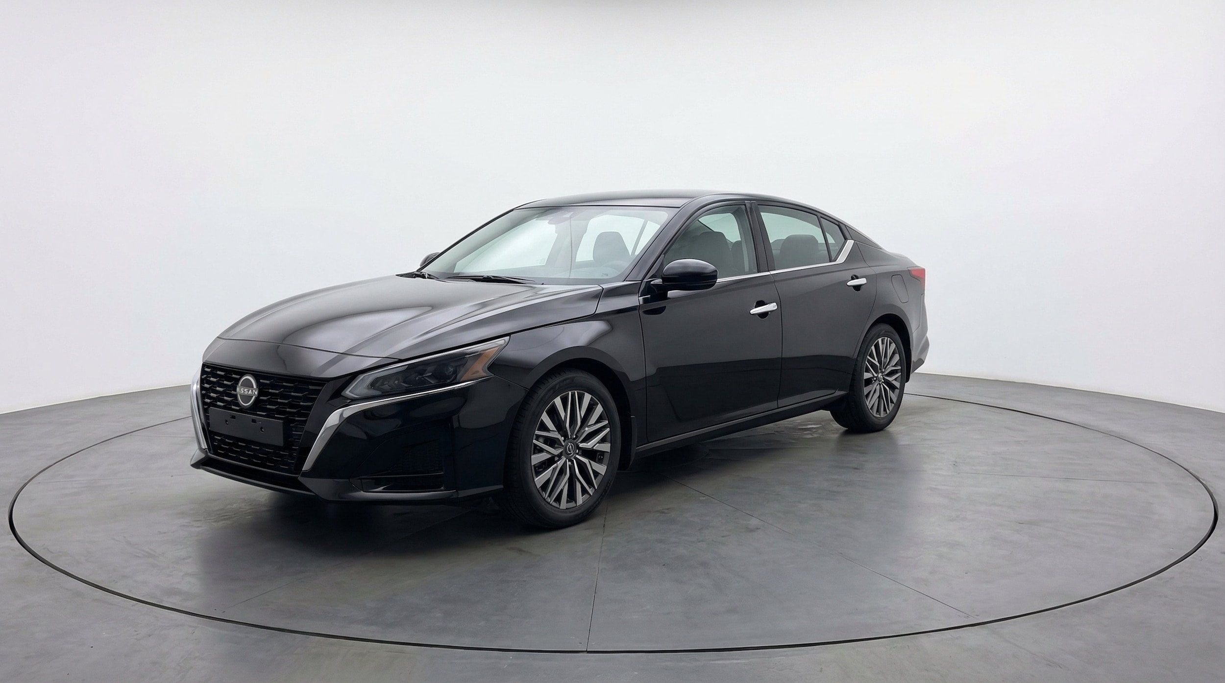 Thumbnail: 2025 Nissan Altima - 3