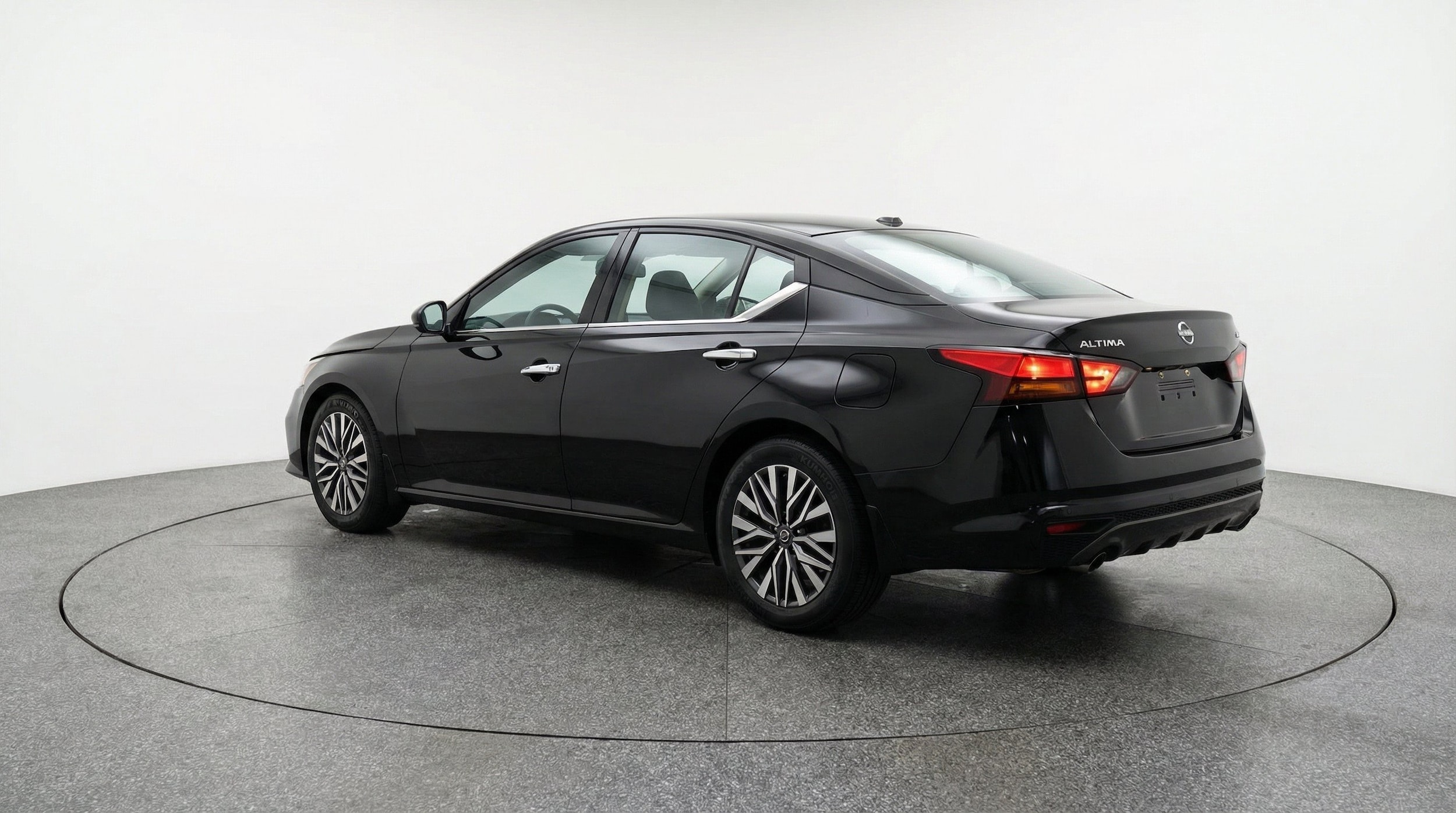 Thumbnail: 2025 Nissan Altima - 6