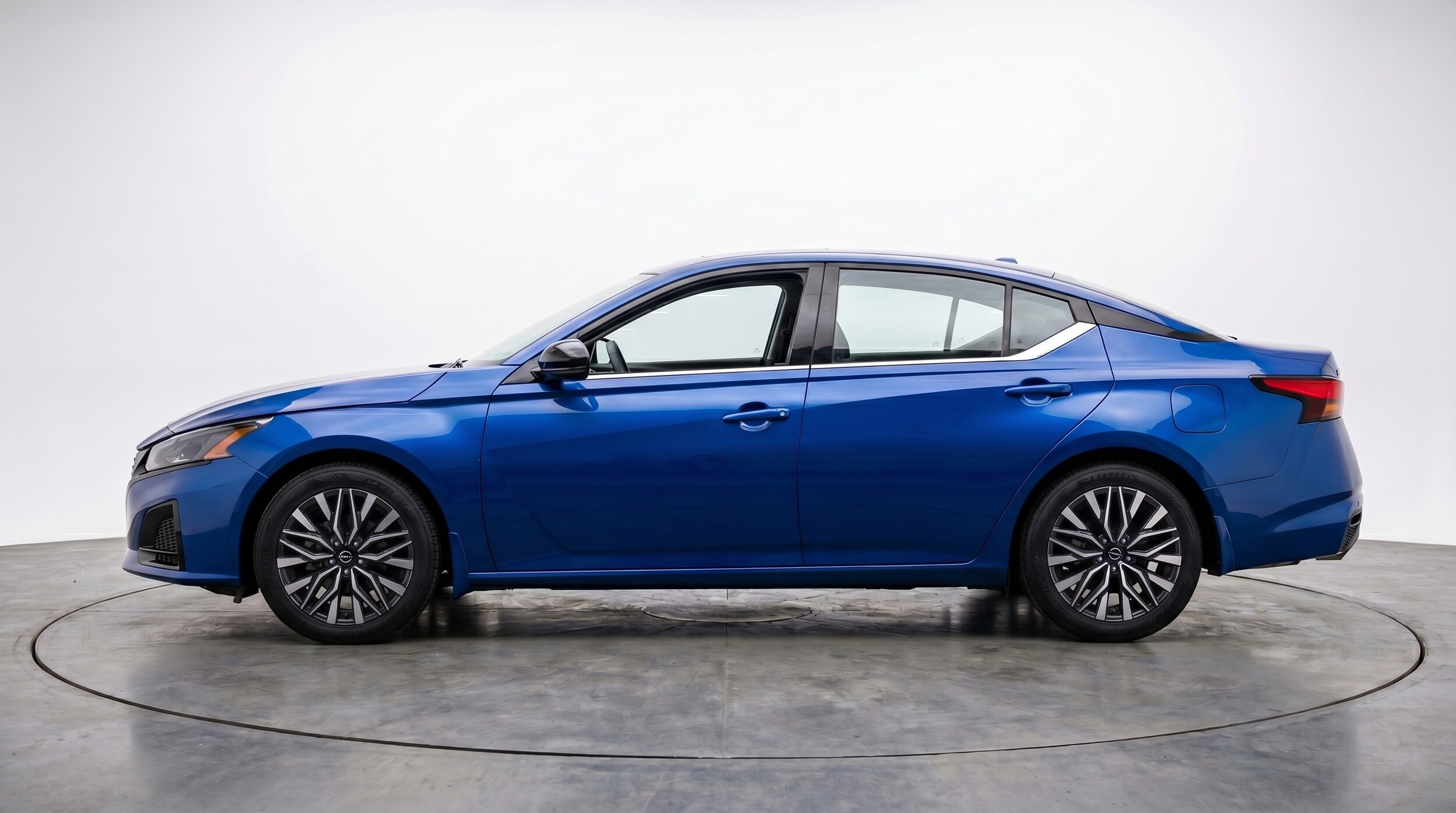 Thumbnail: 2025 Nissan Altima - 4