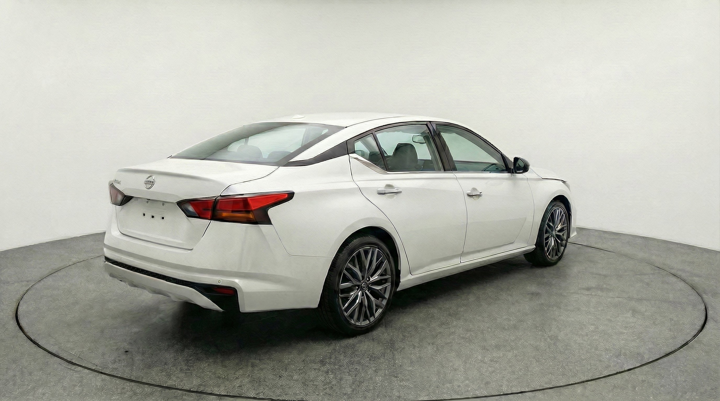 Thumbnail: 2025 Nissan Altima - 9