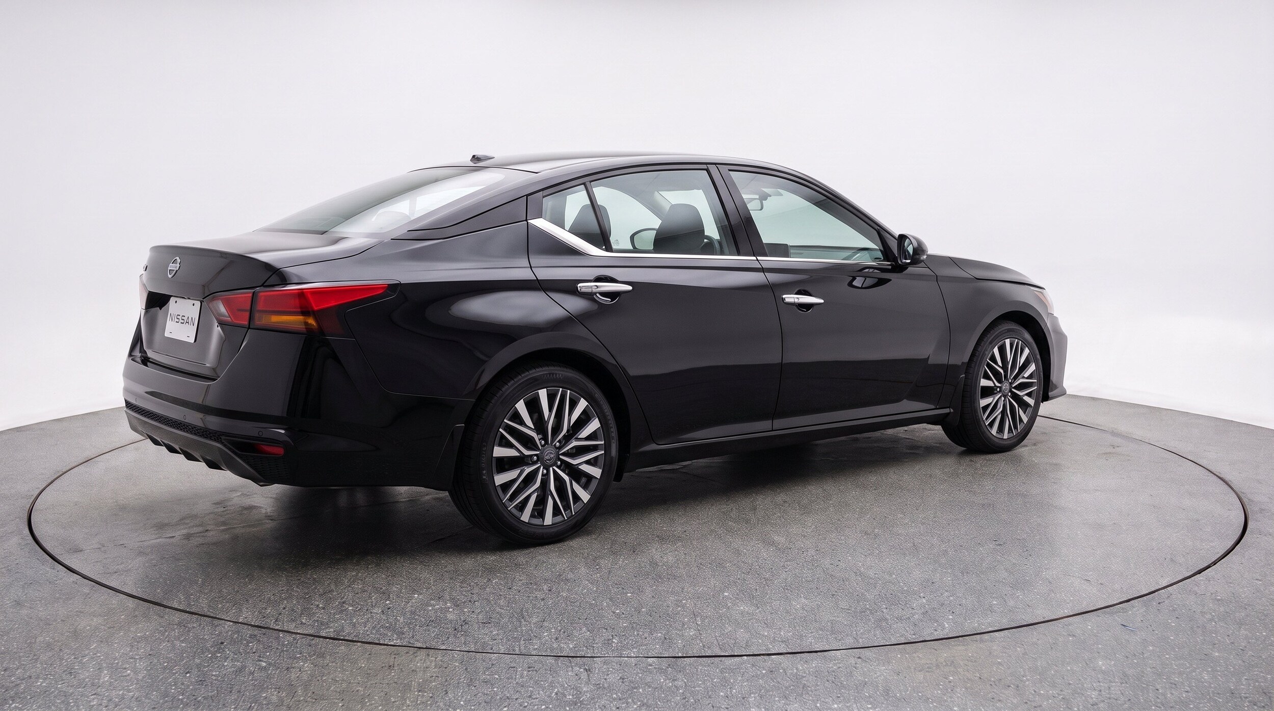 Thumbnail: 2025 Nissan Altima - 9