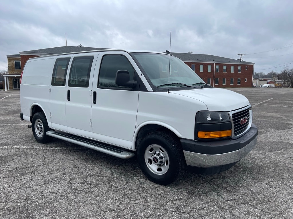 2024 GMC Savana Cargo Work Van's photo