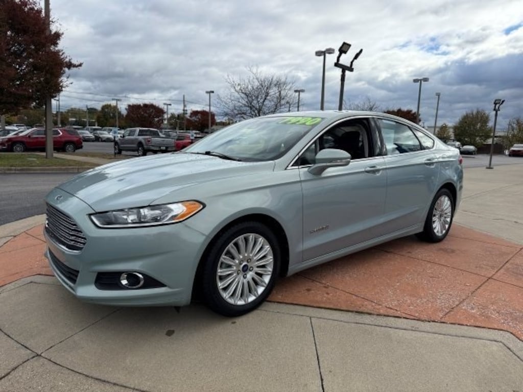 Used 2013 Ford Fusion Hybrid SE Sedan